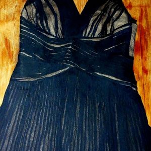 ANN TAYLOR  classic cocktail black dress size S.